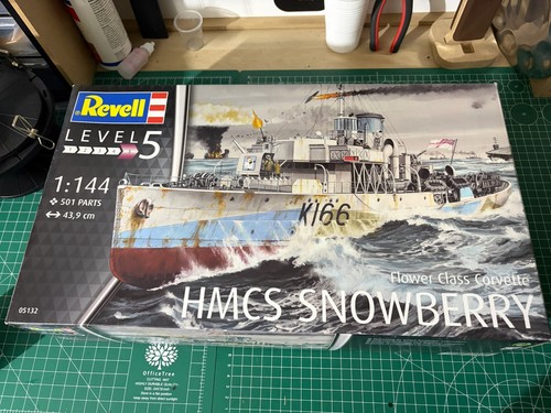 Revell hmcs snowberry flower - hmcs,